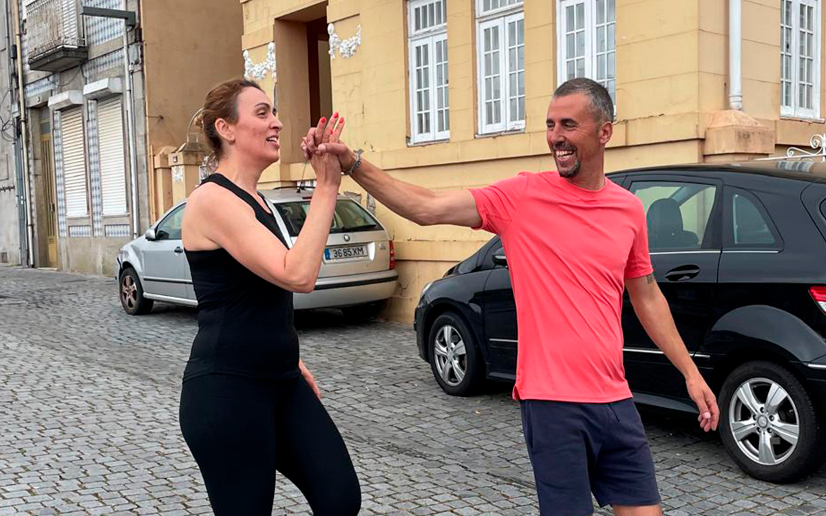 Clientes em treino cardio no Bué de Cenas em Santo Tirso — bem-estar e energia corporativa